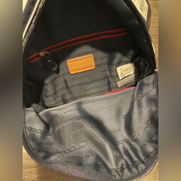Tommy Hilfiger backpack new - Picture 12 of 14